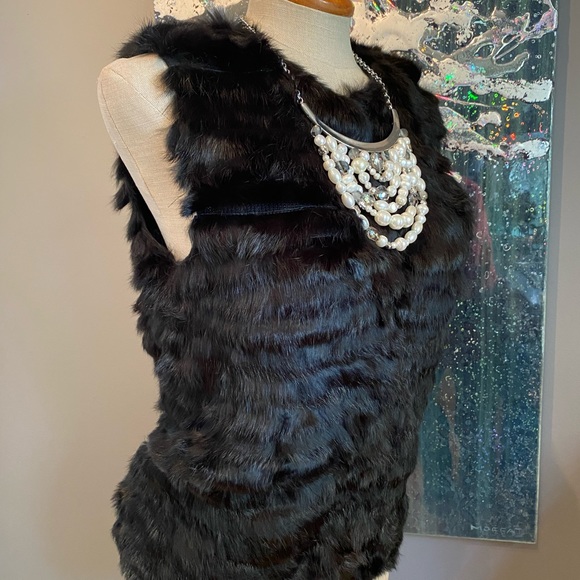 NWT Dolce Cabo Black real Rabbit Fur Vest size small - Picture 2 of 6